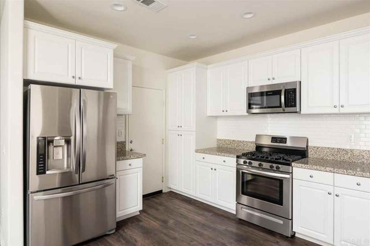264 Oberlander Way - Photo 2 of 17