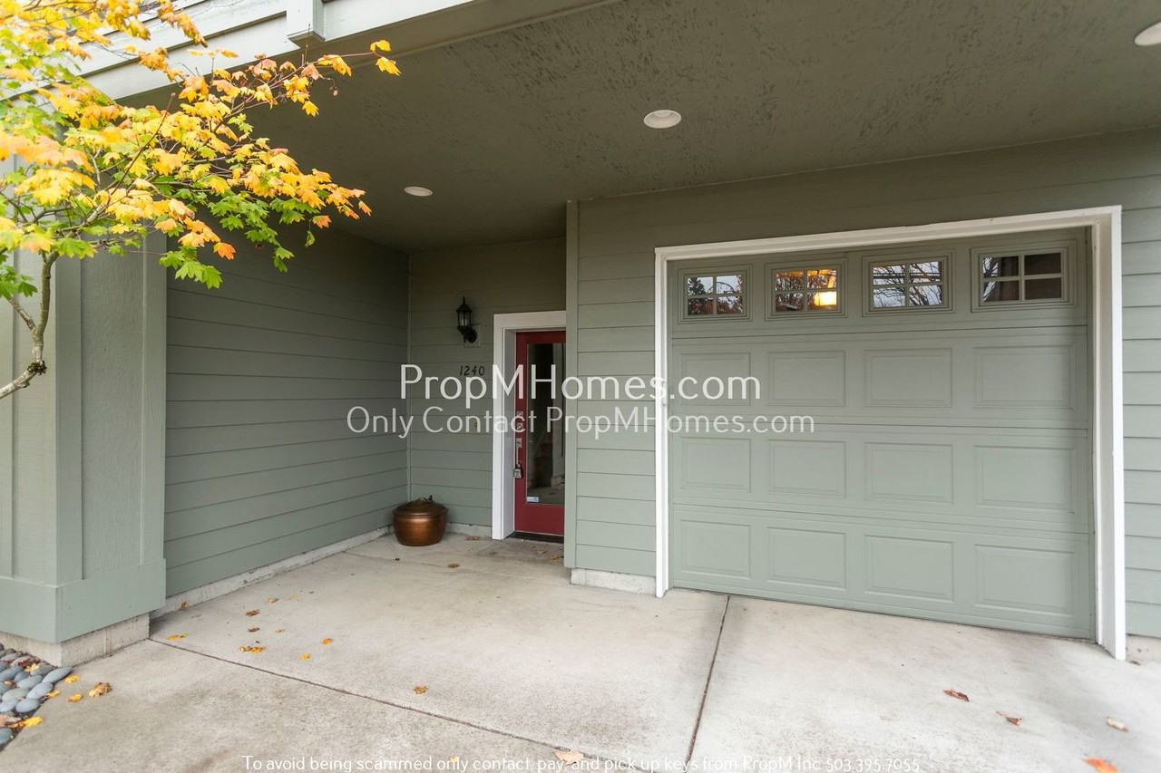1240 Sw Cheltenham St - Photo 4 of 43