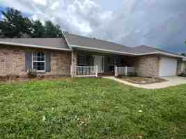 featured image of 1427 Voltaire St