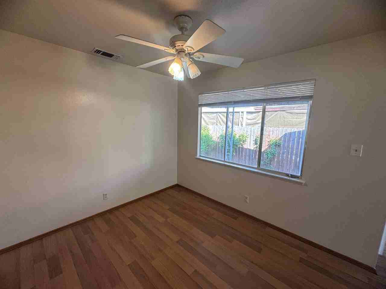 508 Michigan Blvd - Photo 5 of 17