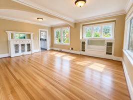 featured image of 7206 N Saint Louis Ave
