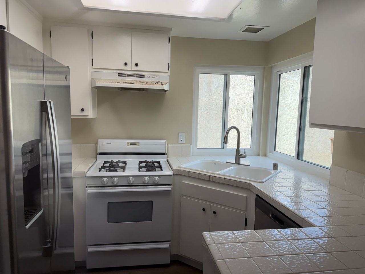 6250 Mockingbird St - Photo 3 of 9