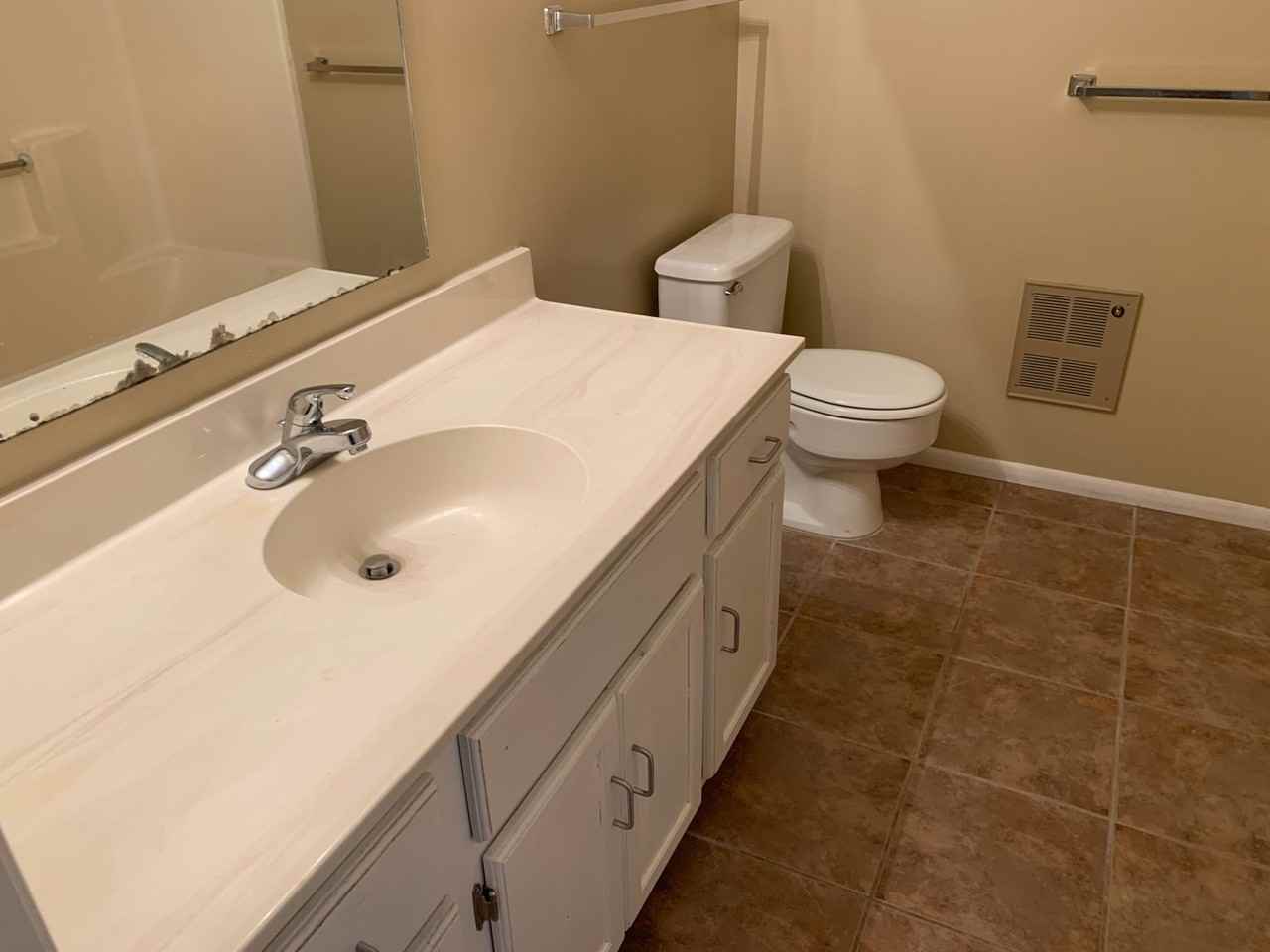 1242 Stetson Rd - Photo 4 of 8