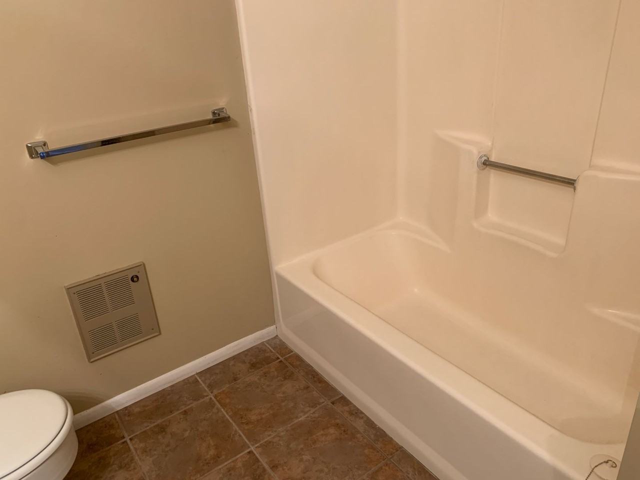 1242 Stetson Rd - Photo 6 of 8