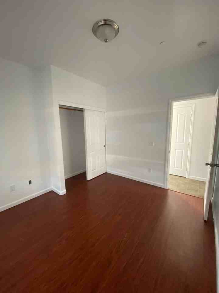 1900 N Virginia Ave - Photo 6 of 20