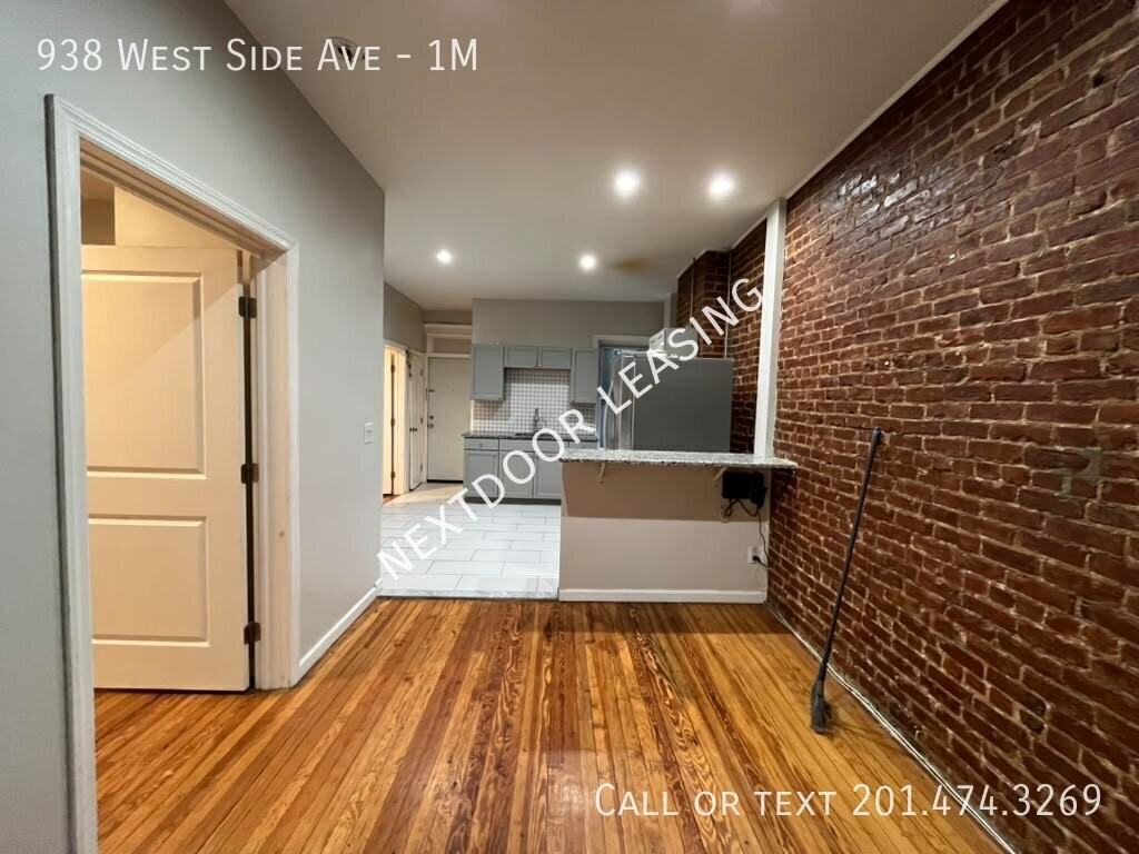 938 W Side Ave #1M - Photo 4 of 8