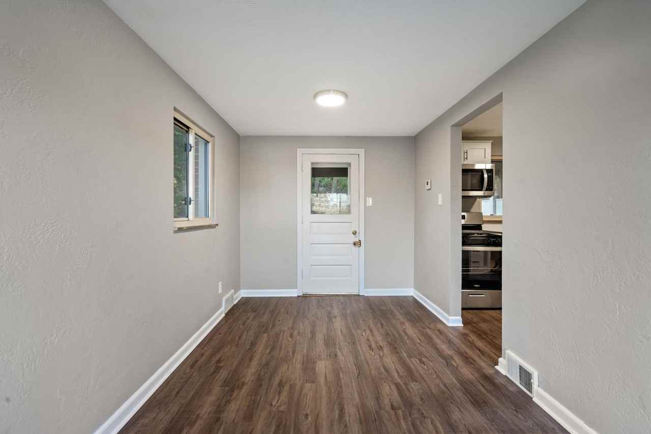 448 Jacobson Dr - Photo 6 of 25