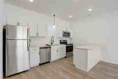 401 Parkview Dr #401 - Photo 1 of 1