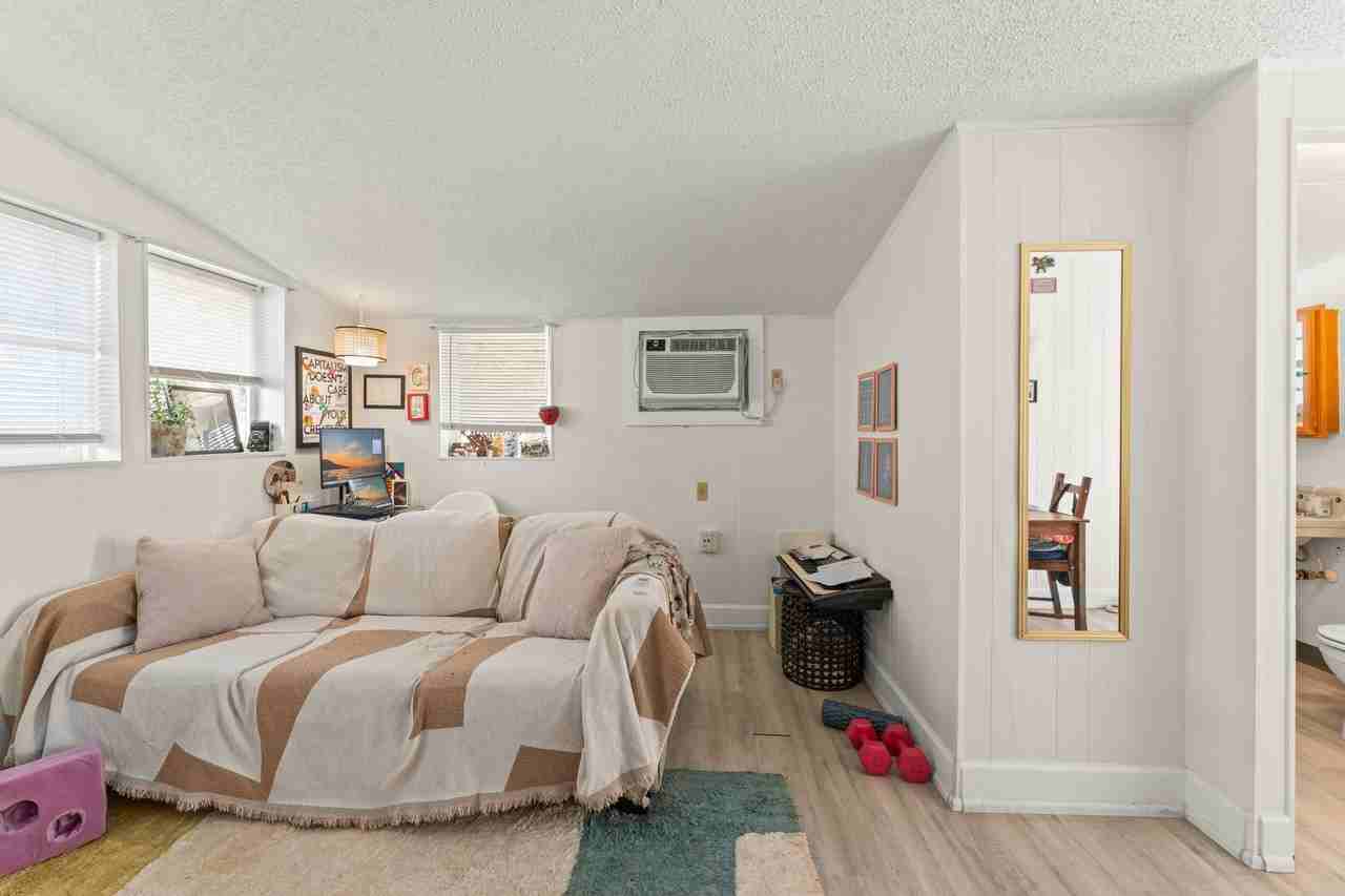 314 E Harwood St #2 - Photo 6 of 13