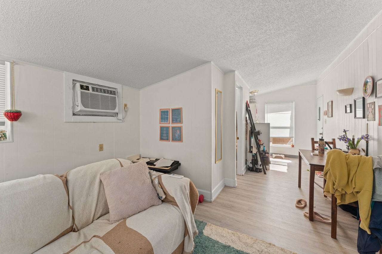314 E Harwood St #2 - Photo 7 of 13
