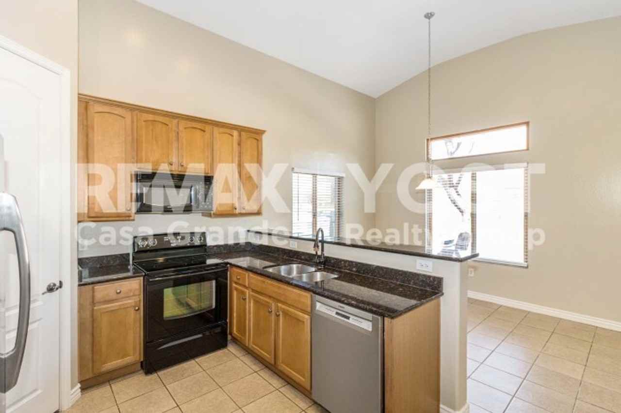 1225 E Prickly Pear St - Photo 3 of 20