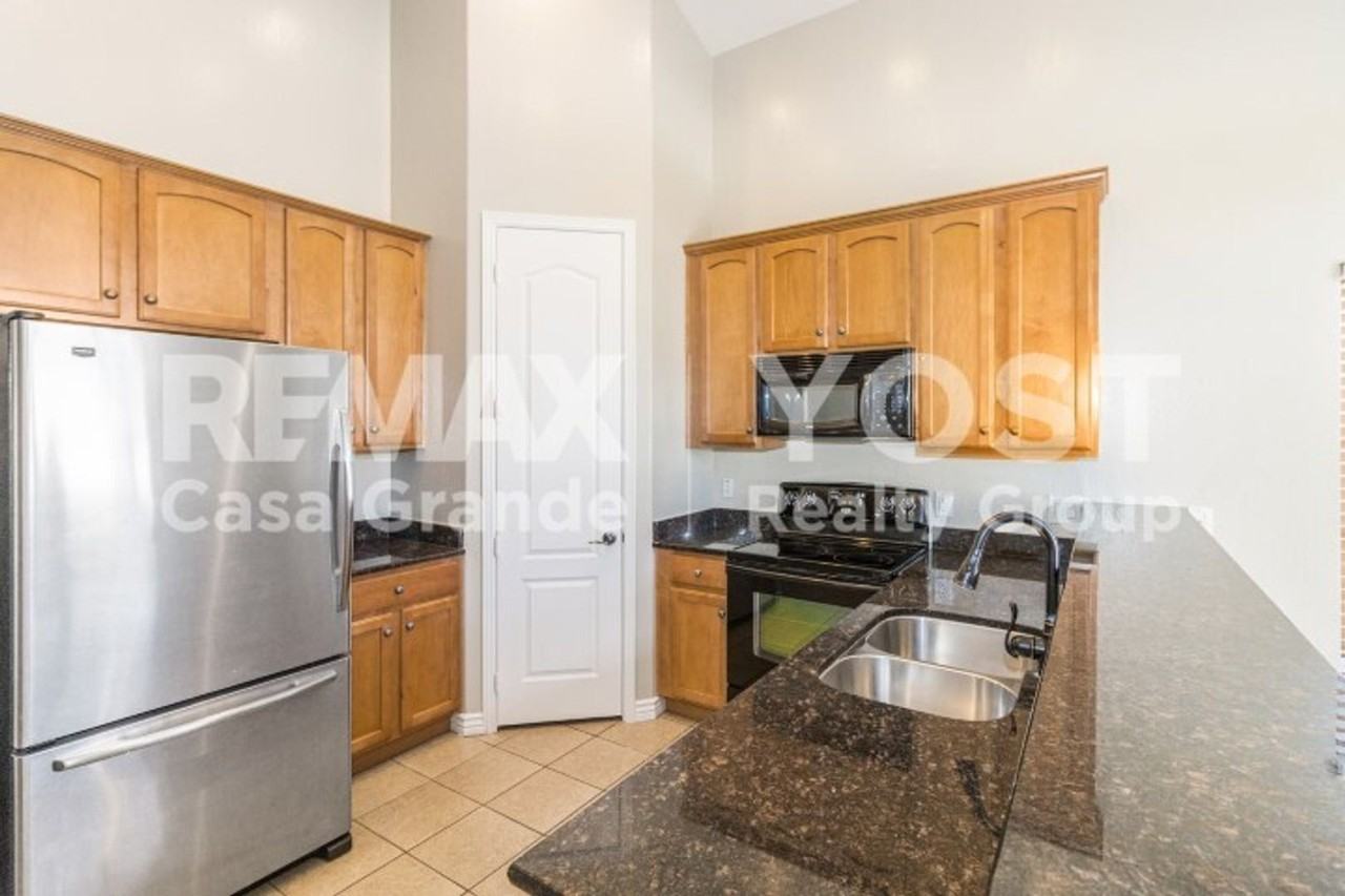 1225 E Prickly Pear St - Photo 4 of 20