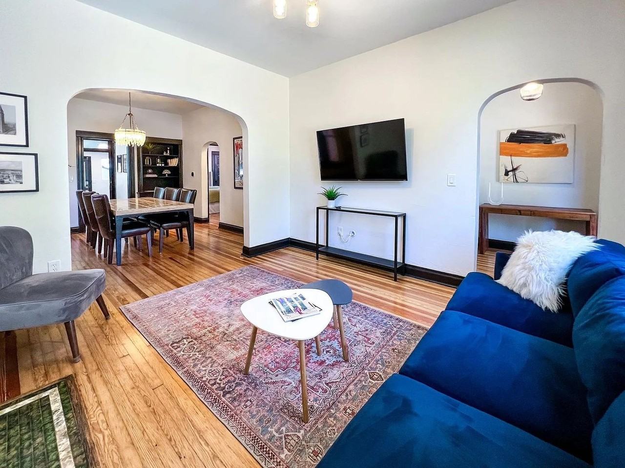 2943 N York St - Photo 6 of 32