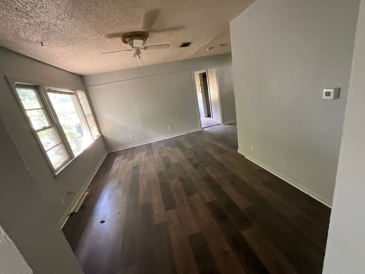 3208 Murphy St - Photo 3 of 6