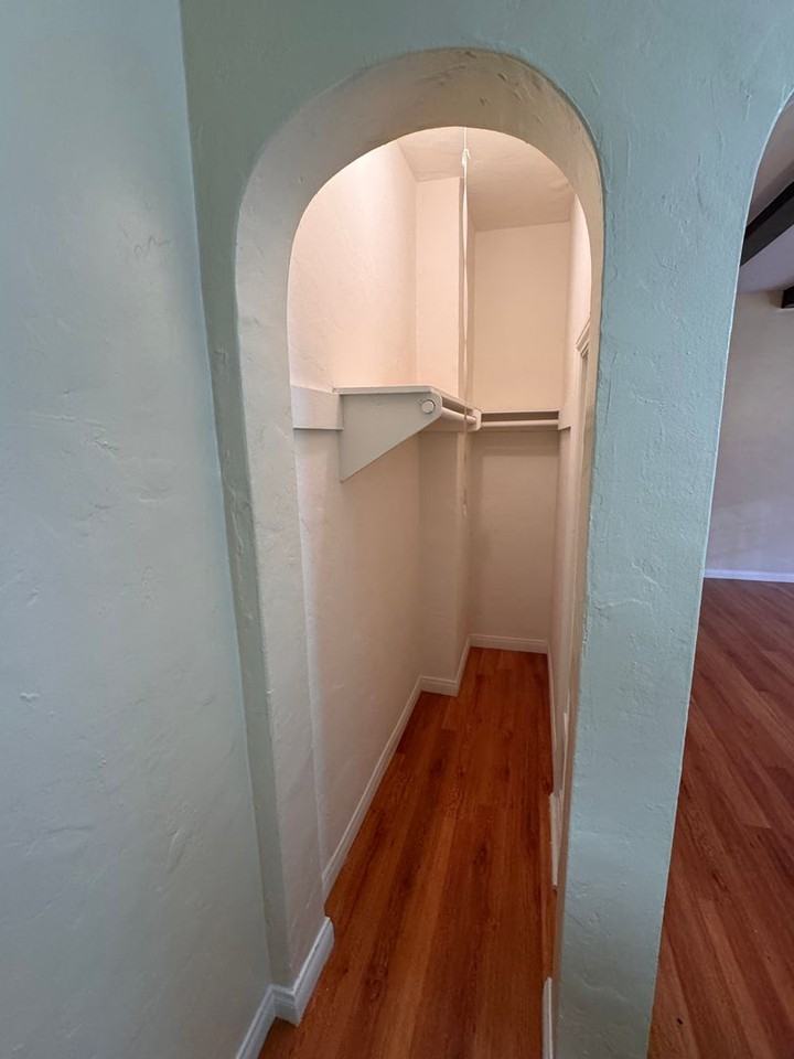 650 S. Detroit St. - Photo 4 of 25