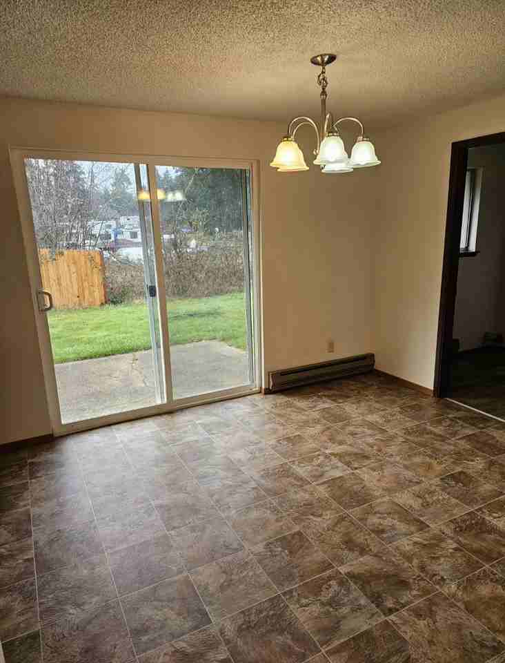 12405 Zeller Rd Se ##B - Photo 6 of 11