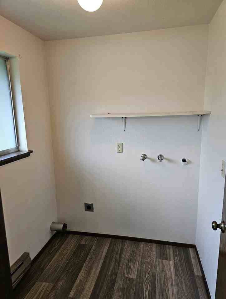 12405 Zeller Rd Se ##B - Photo 7 of 11
