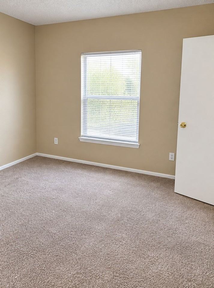 1704 Cedarhill Dr - Photo 6 of 8