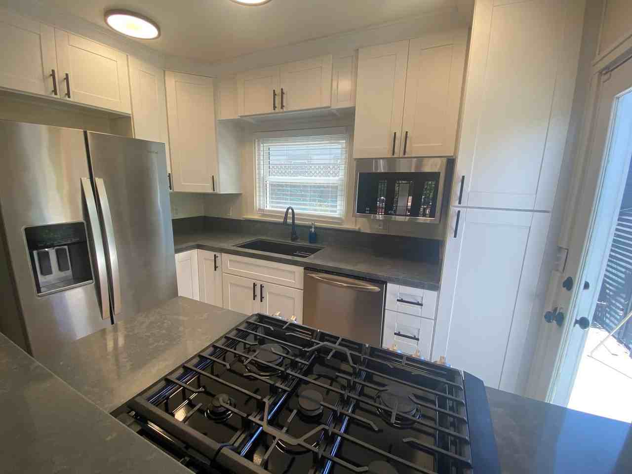 3365 Meade Ave - Photo 5 of 11