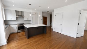 featured image of 422 E Boston Post Rd