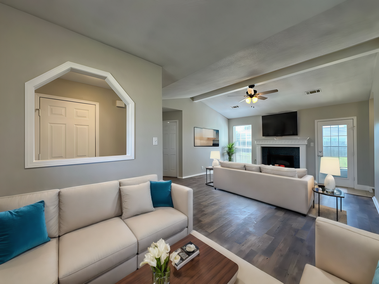 1707 Plumbark Dr - Photo 4 of 26
