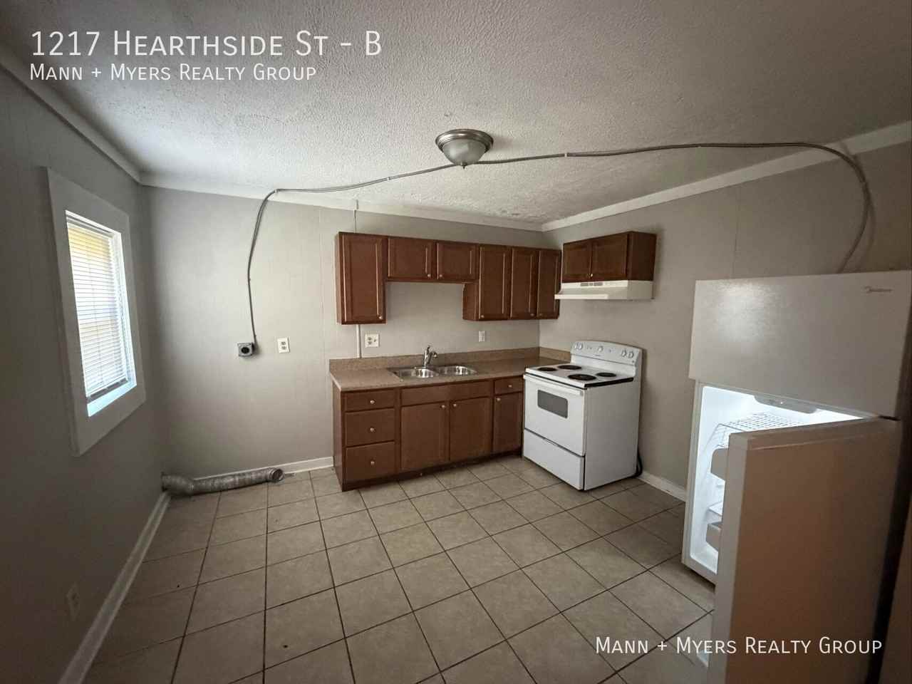 1217 Hearthside St #B - Photo 2 of 8