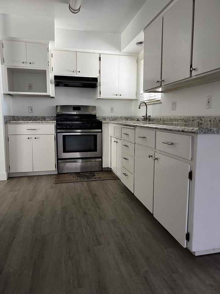 3721 W Howard Ave - Photo 3 of 23