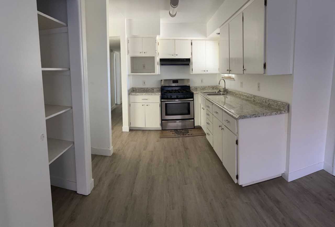 3721 W Howard Ave - Photo 5 of 23