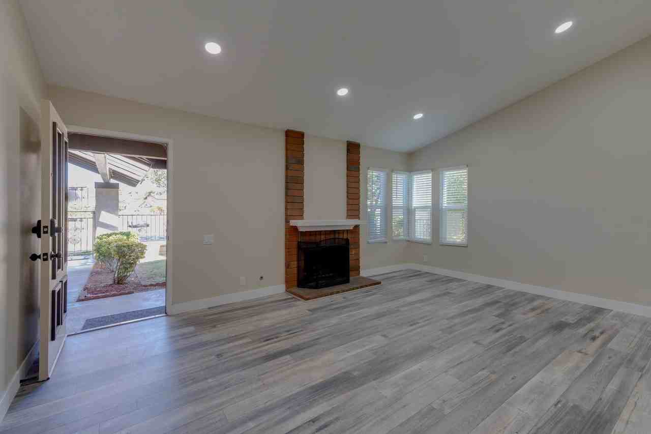 2626 S Palm Ave - Photo 3 of 16