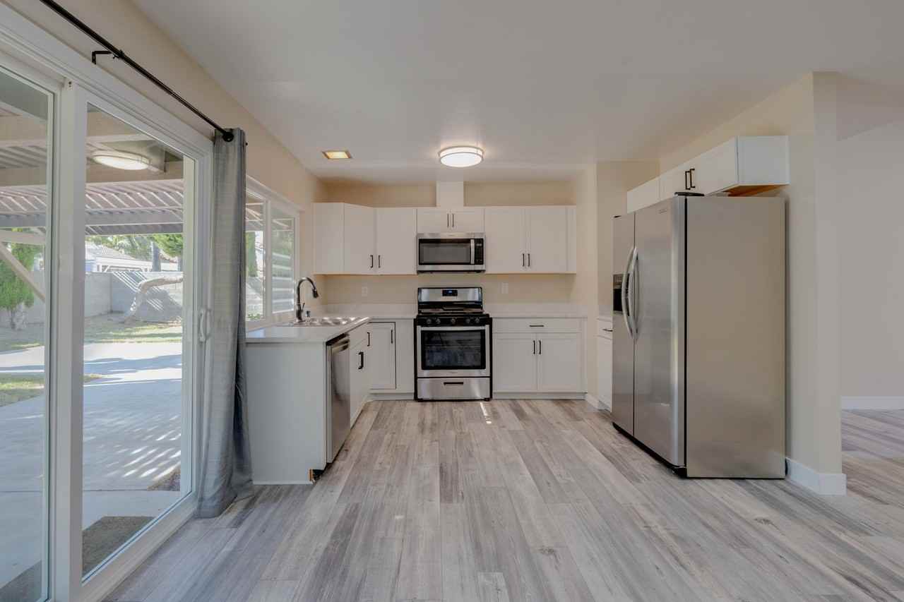 2626 S Palm Ave - Photo 4 of 16