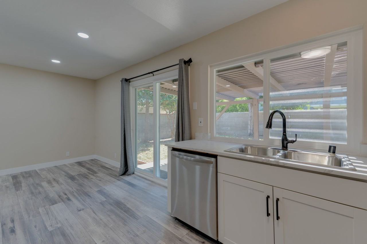 2626 S Palm Ave - Photo 6 of 16