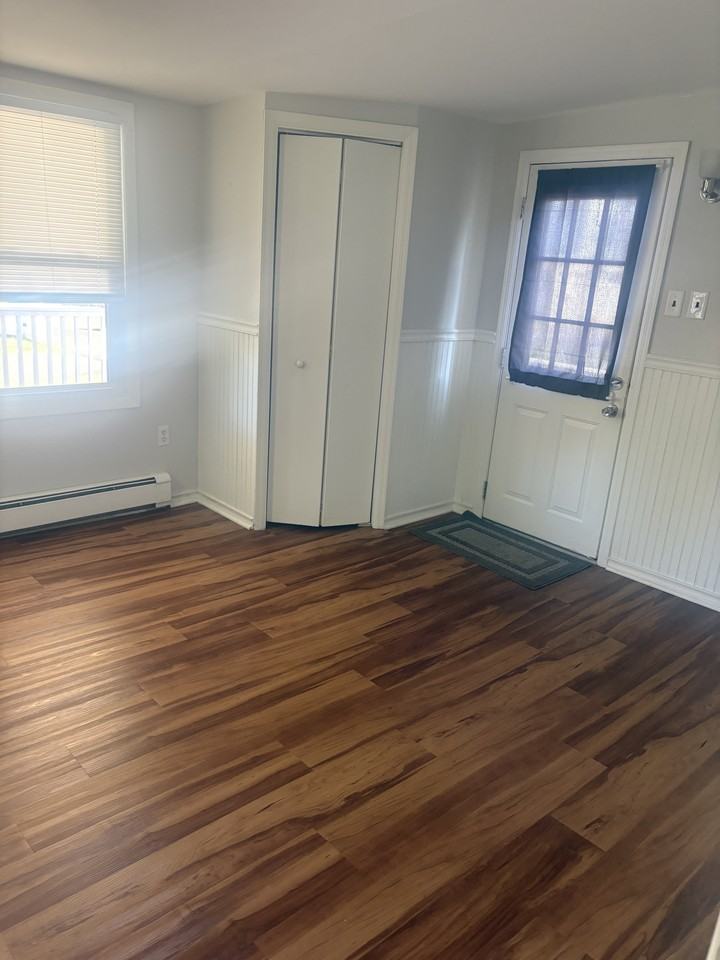 434 N Easton Rd #1 - Photo 7 of 16