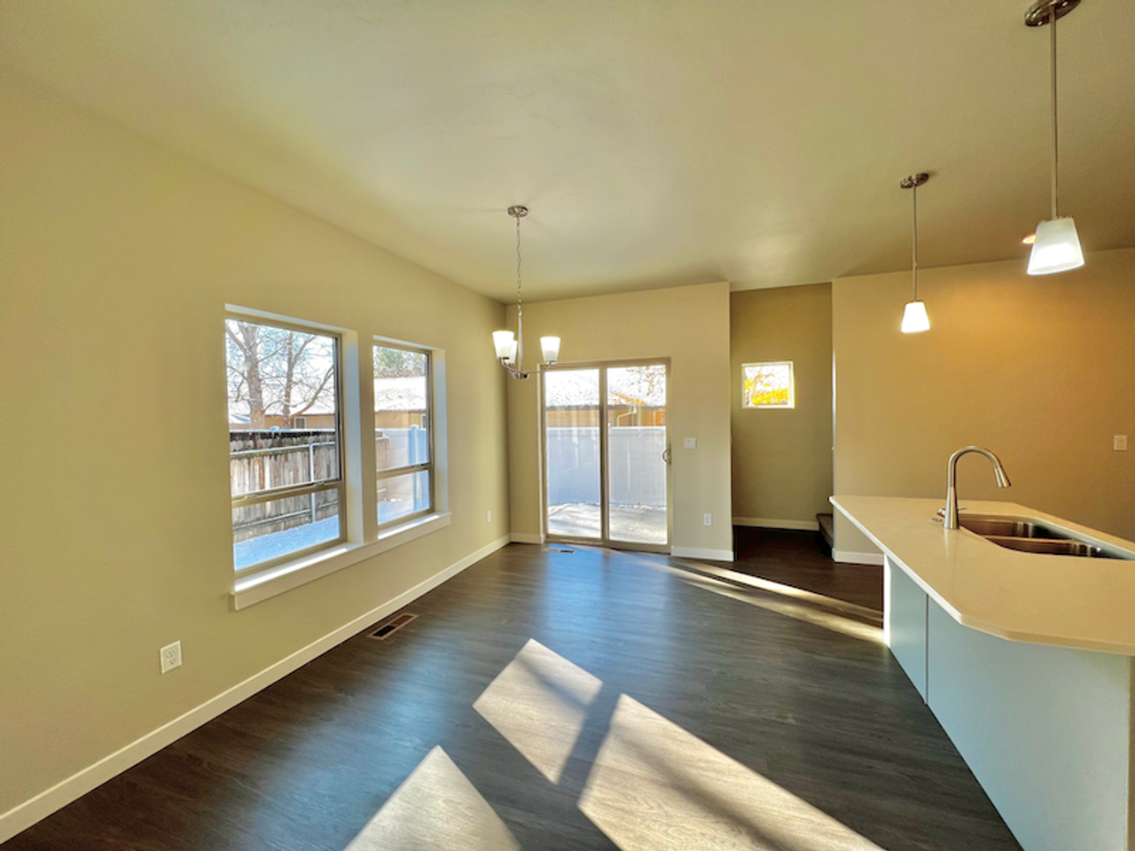 5899 W Castle Dr - Photo 5 of 20