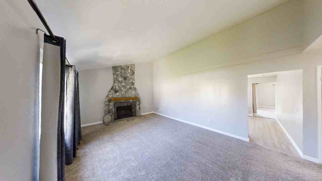35121 San Carlos St - Photo 2 of 13