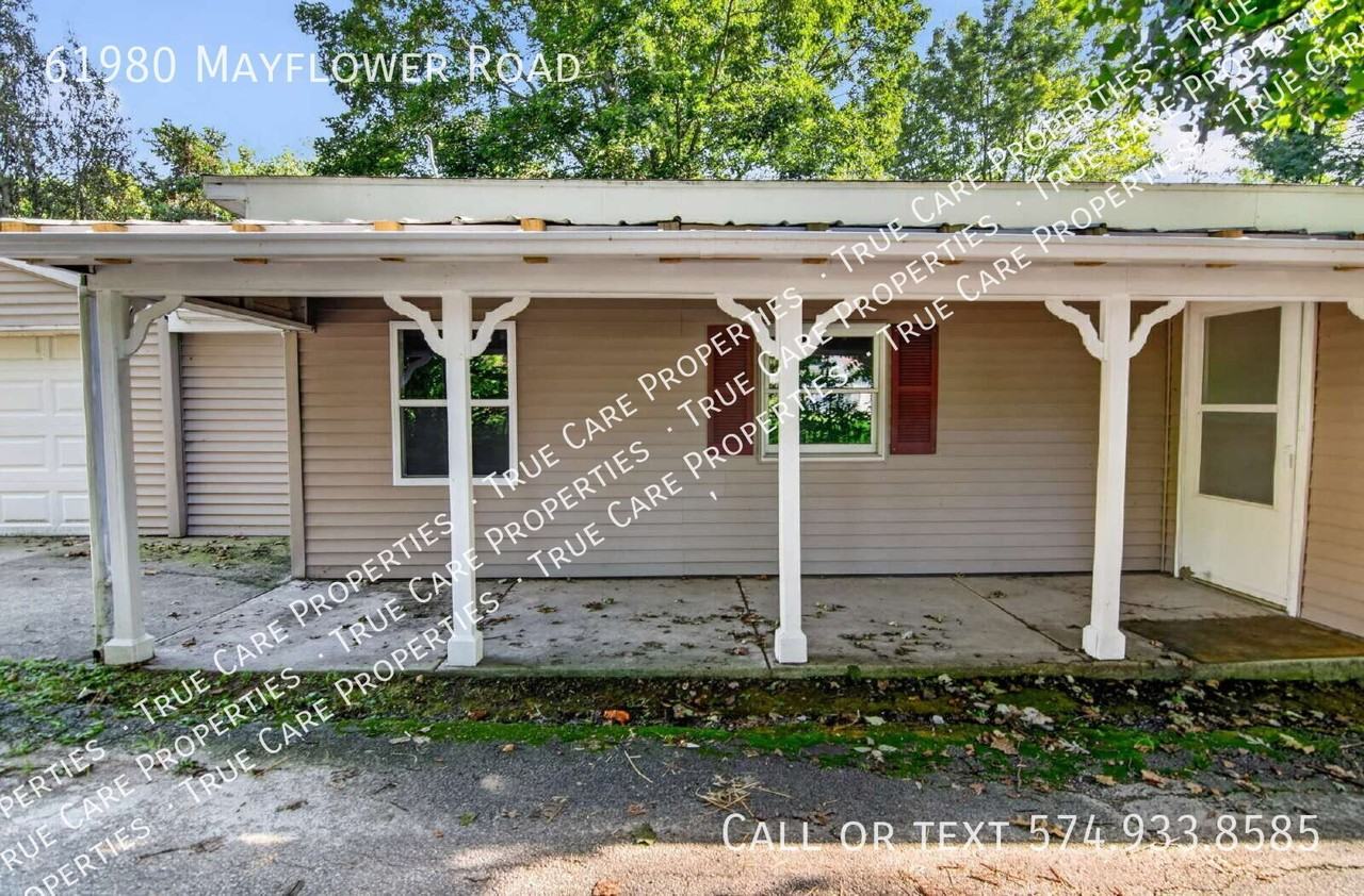 61980 Mayflower Rd - Photo 5 of 36