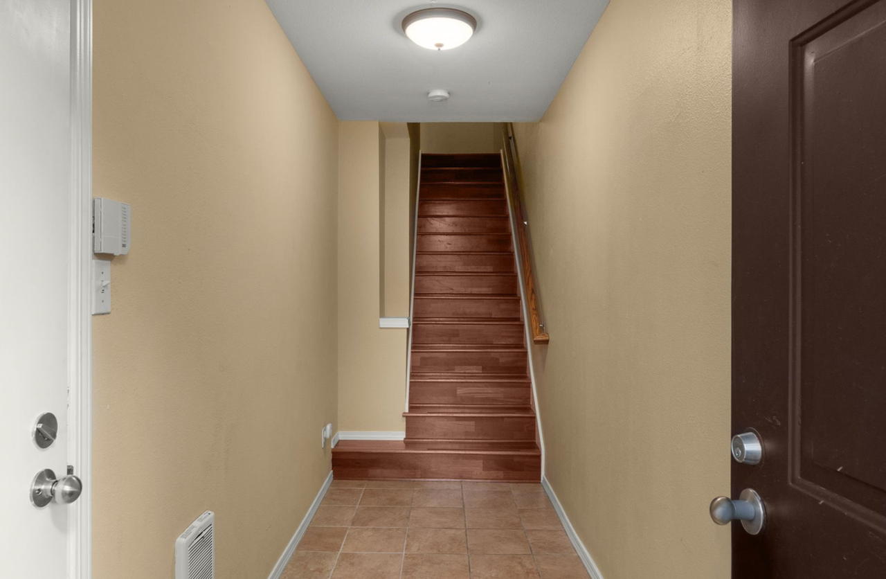 1814 Se Cutter Ln - Photo 4 of 32