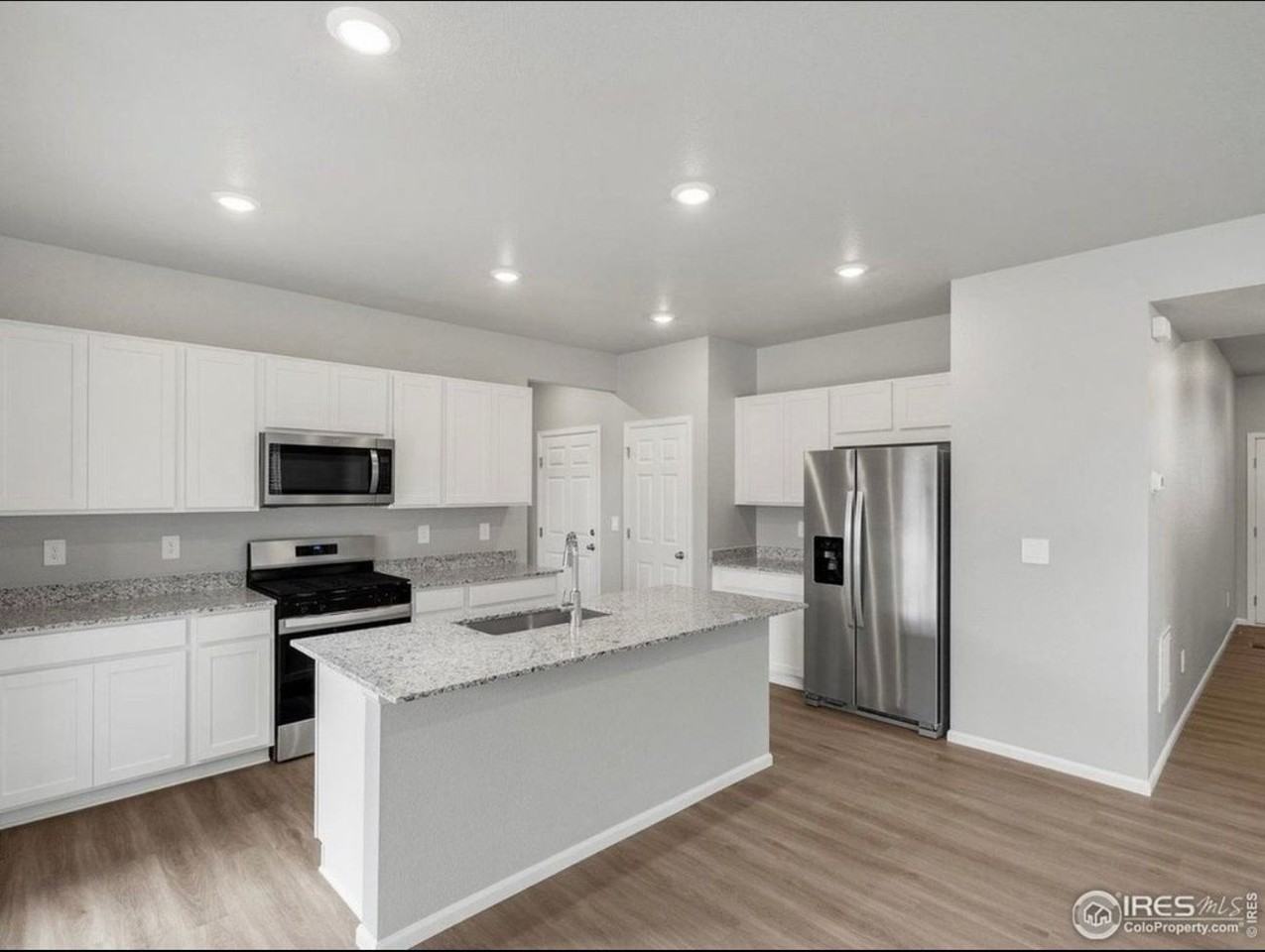 612 98th Ave - Photo 5 of 25