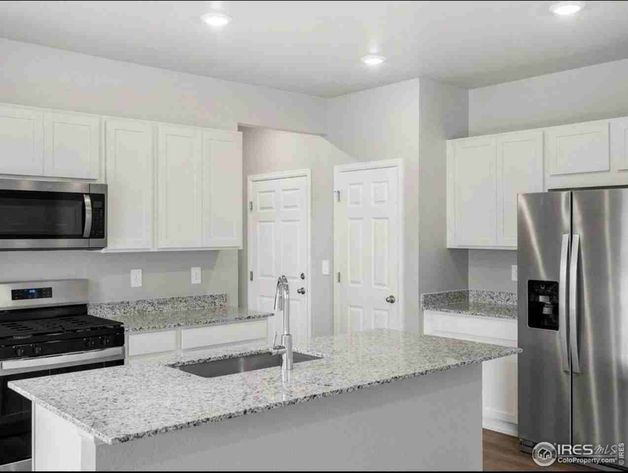 612 98th Ave - Photo 3 of 25
