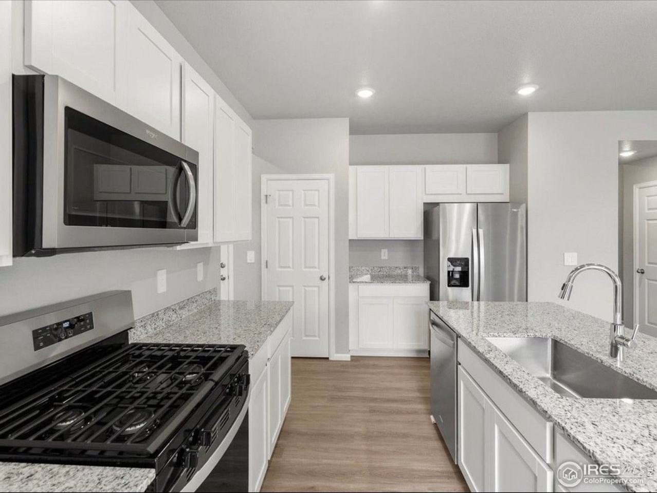 612 98th Ave - Photo 2 of 25