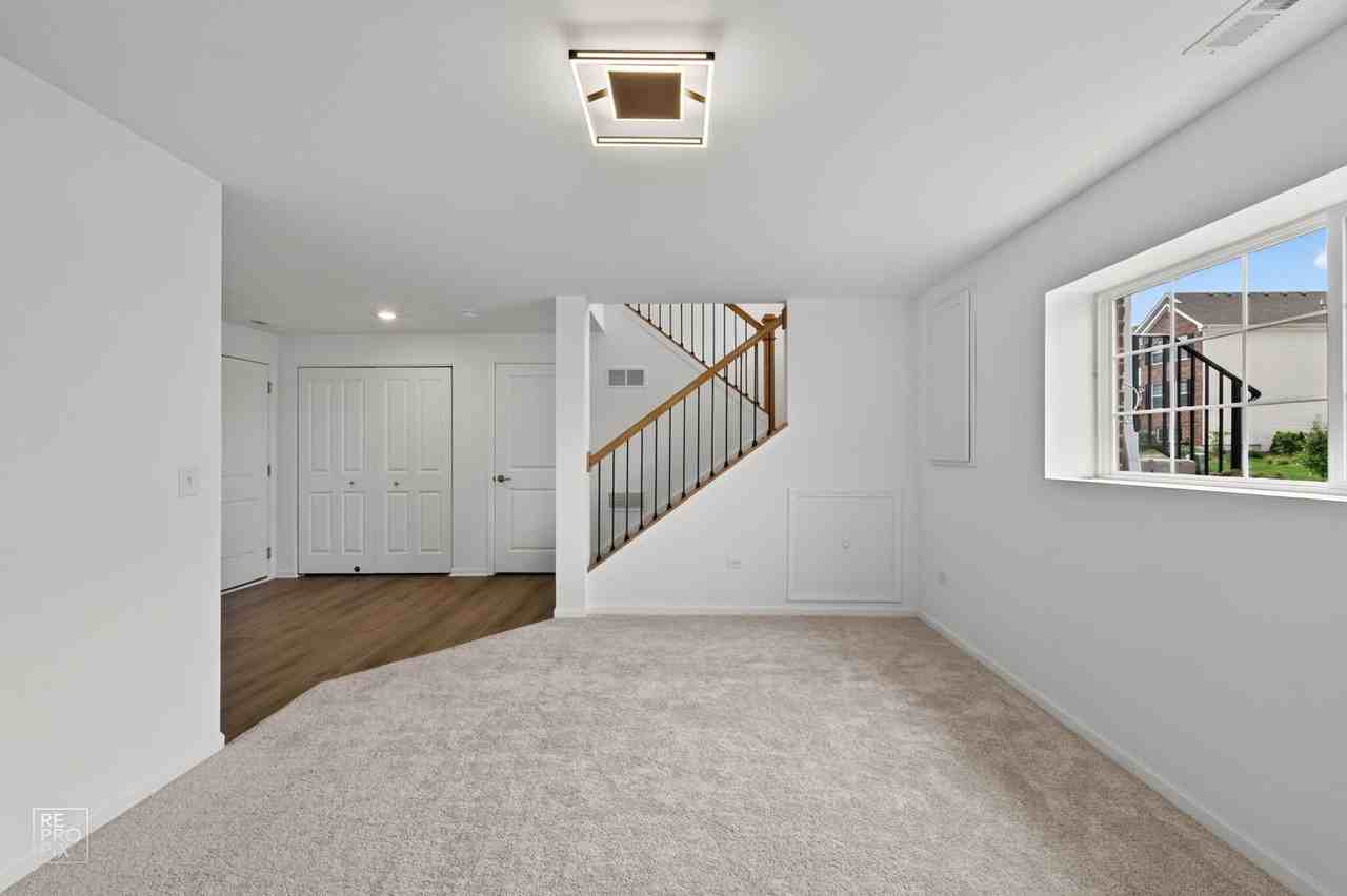 707 Neubauer Cir #603 - Photo 2 of 14