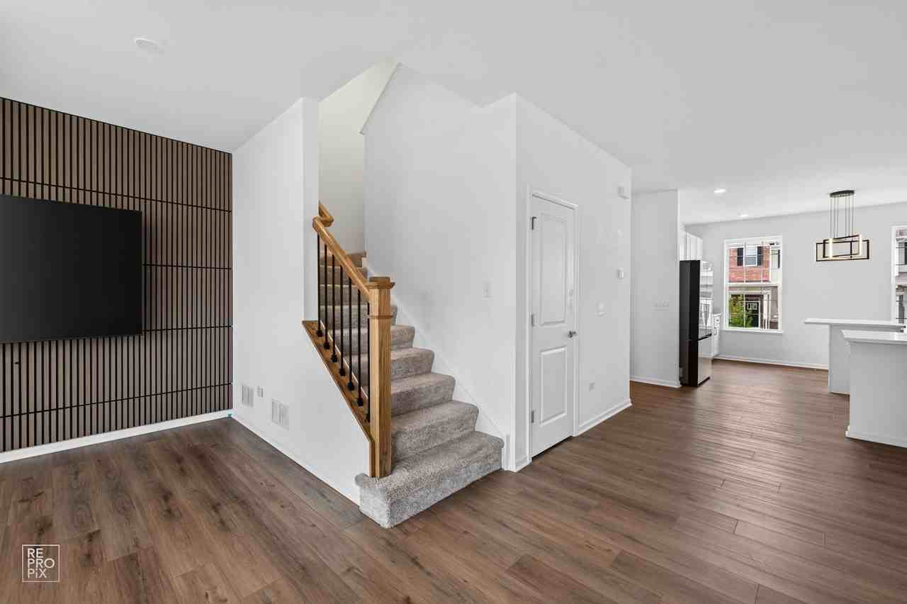 707 Neubauer Cir #603 - Photo 7 of 14