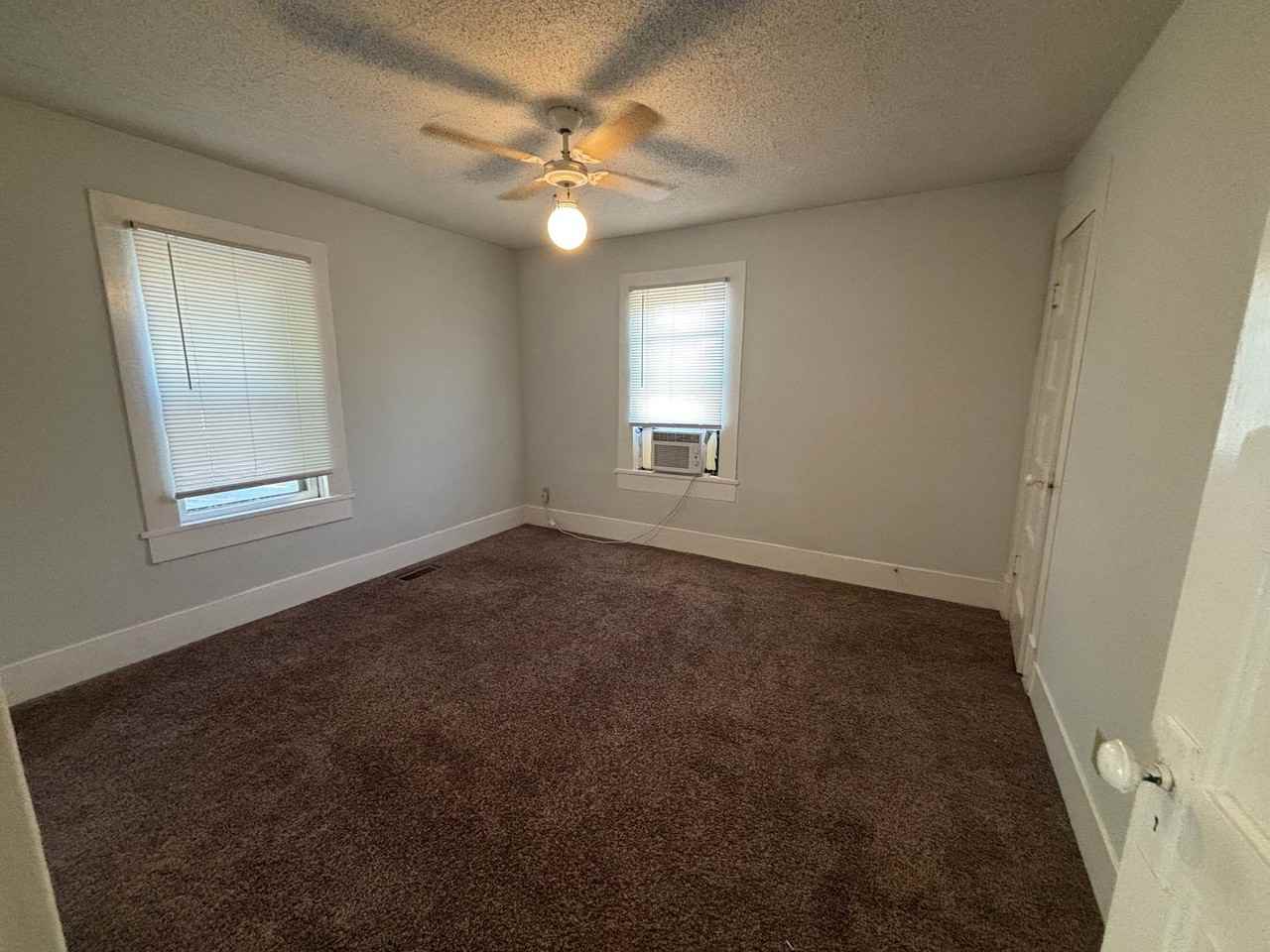 2214 Roanoke Rd - Photo 6 of 11