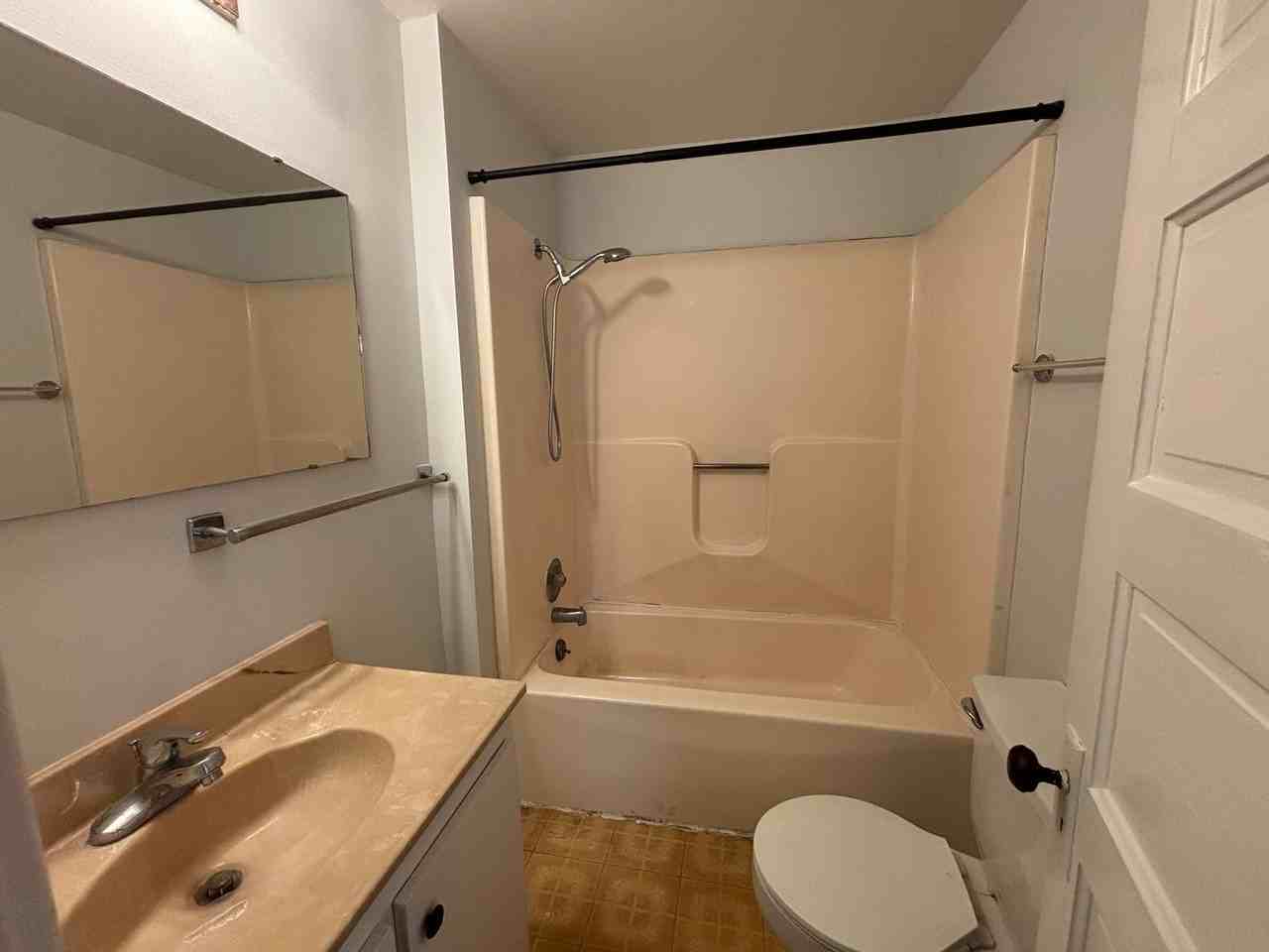 2214 Roanoke Rd - Photo 7 of 11
