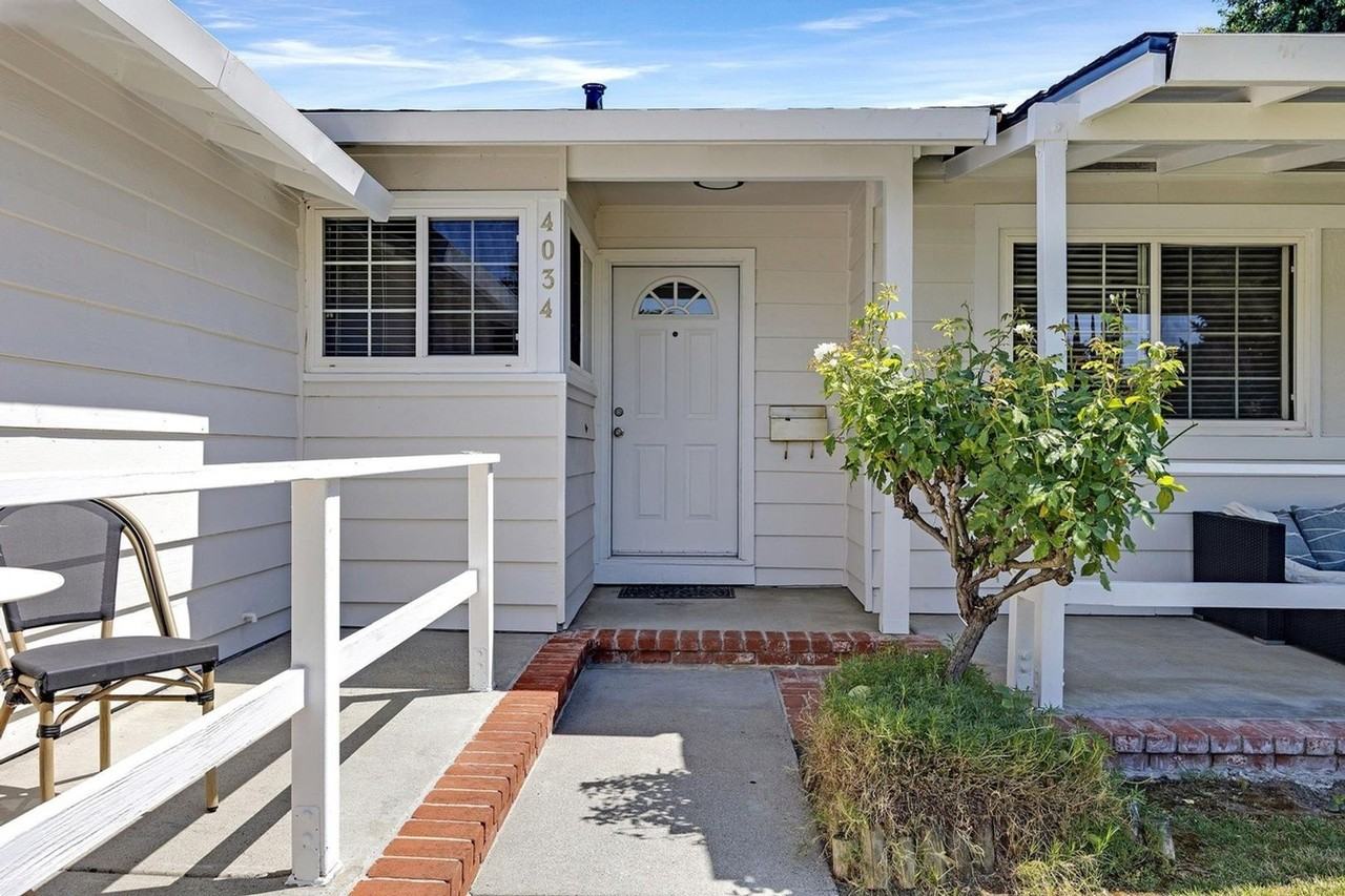 4034 Francisco St - Photo 5 of 27