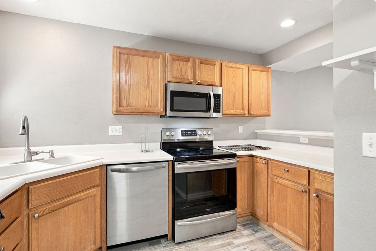 2955 W Stuart St - Photo 6 of 32