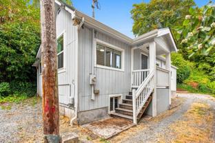 3014 Sw Harbor Ln - Photo 1 of 1