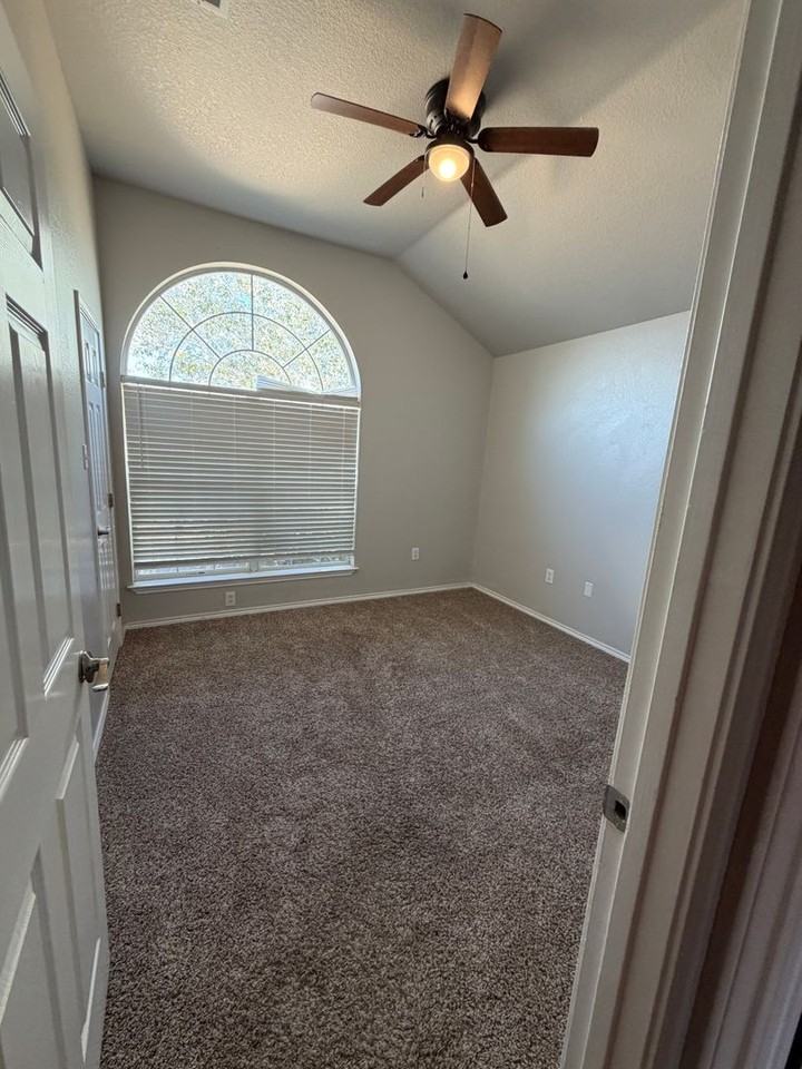 4407 Trevino St - Photo 2 of 19