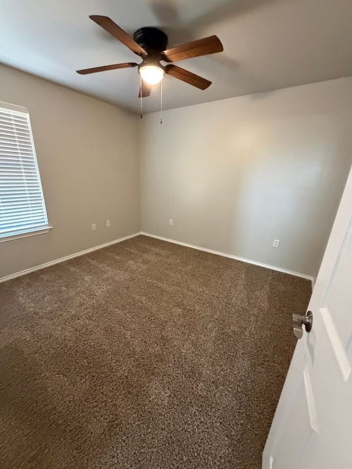 4407 Trevino St - Photo 6 of 19