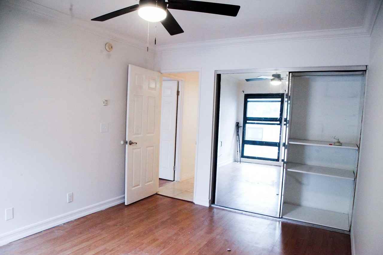 7777 W 91st St - Photo 7 of 23
