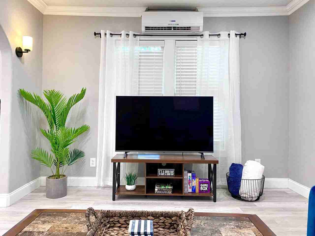 1708 Garvin St - Photo 4 of 19